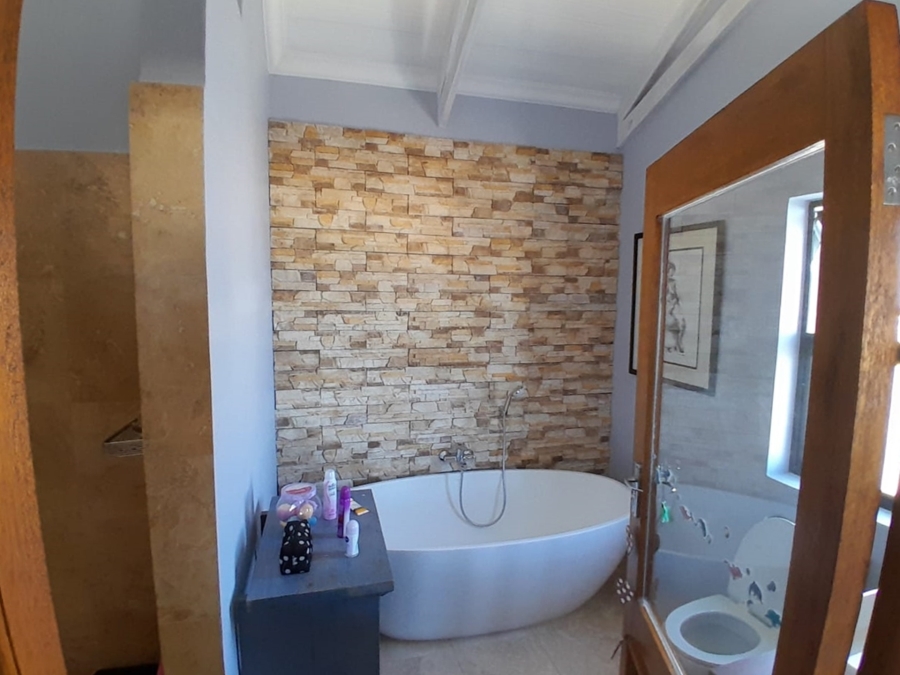 4 Bedroom Property for Sale in Agulhas Western Cape